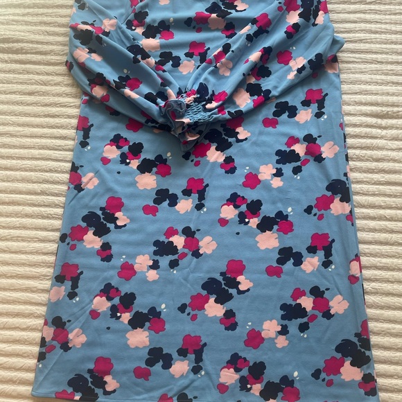 Dress - Picture 5 of 7